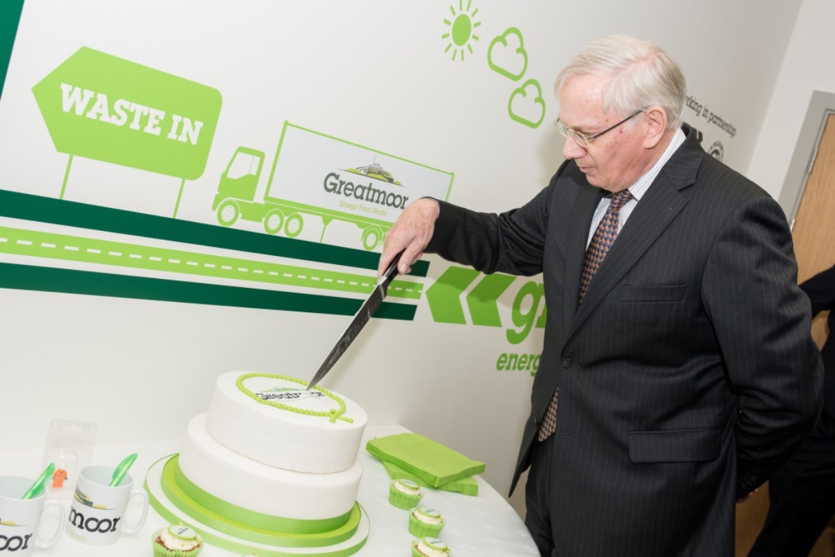 cake-cutting-1200x800