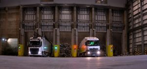 Waste delivery in the tipping hall
